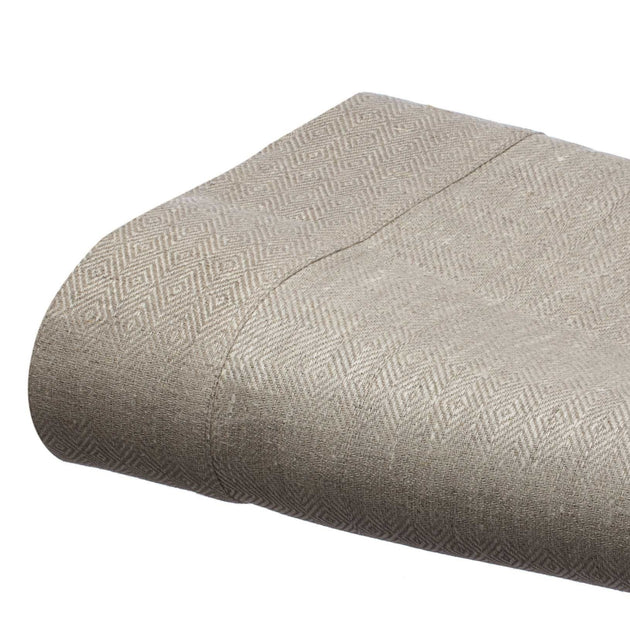 Tischdecke Zarasaiin Weiß & Natur | Schöne Ideen für Ihr Zuhause | URBANARA