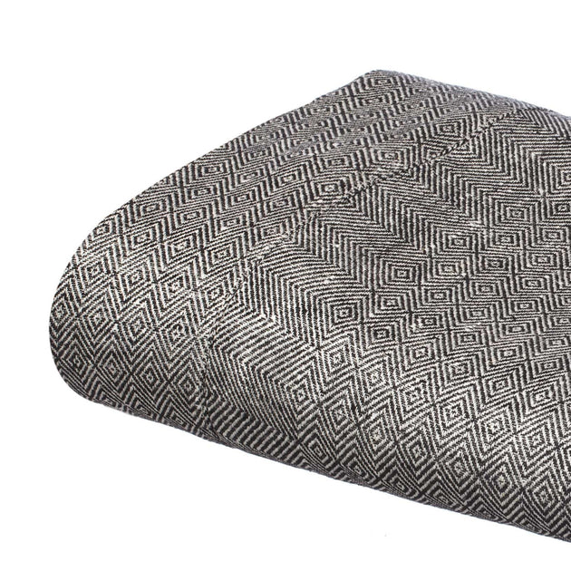 Tischdecke Zarasaiin Schwarz & Weiß | Schöne Ideen für Ihr Zuhause | URBANARA