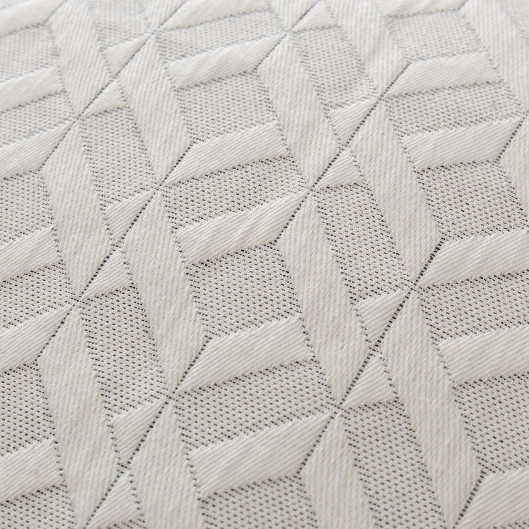 Aldeia quilt, light cream & black, 100% cotton | URBANARA bedspreads & quilts