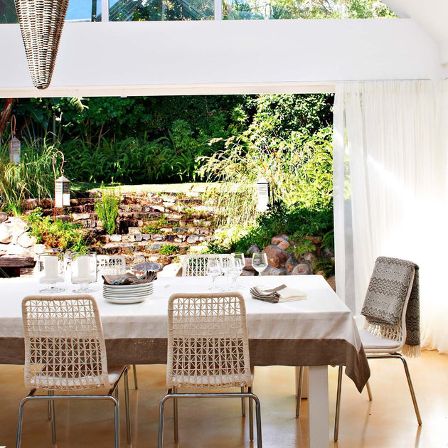 White Cavaillon Tischdecke | Home & Living inspiration | URBANARA