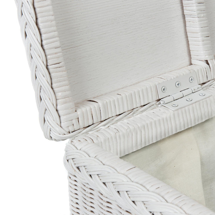 Wäschekorb Java, Weiß-Lackiert, 100% Rattan & 100% Baumwolle | URBANARA Wäschekörbe & Wäschetruhen