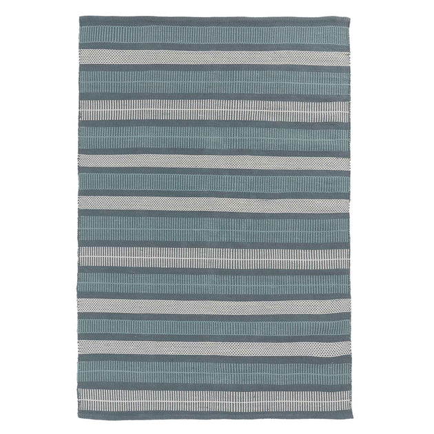 Vandani Rug in green grey & light green grey & off-white | Home & Living inspiration | URBANARA
