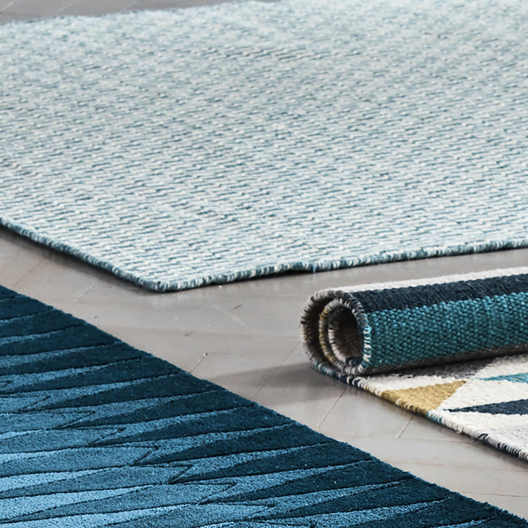 Overod Rug in turquoise & off-white | Home & Living inspiration | URBANARA