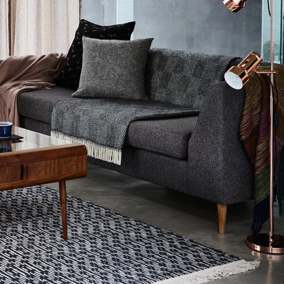 Teppich Lumacoin Anthrazit & Eierschale | Schöne Ideen für Ihr Zuhause | URBANARA