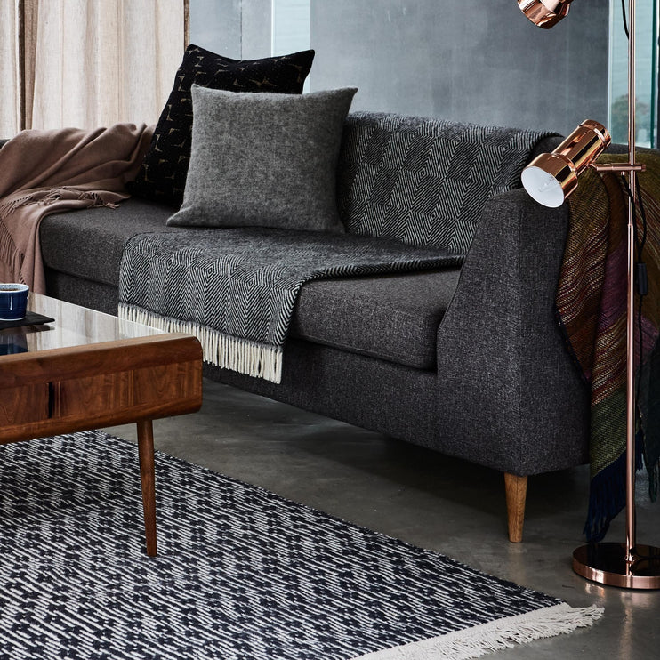 Teppich Lumacoin Anthrazit & Eierschale | Schöne Ideen für Ihr Zuhause | URBANARA