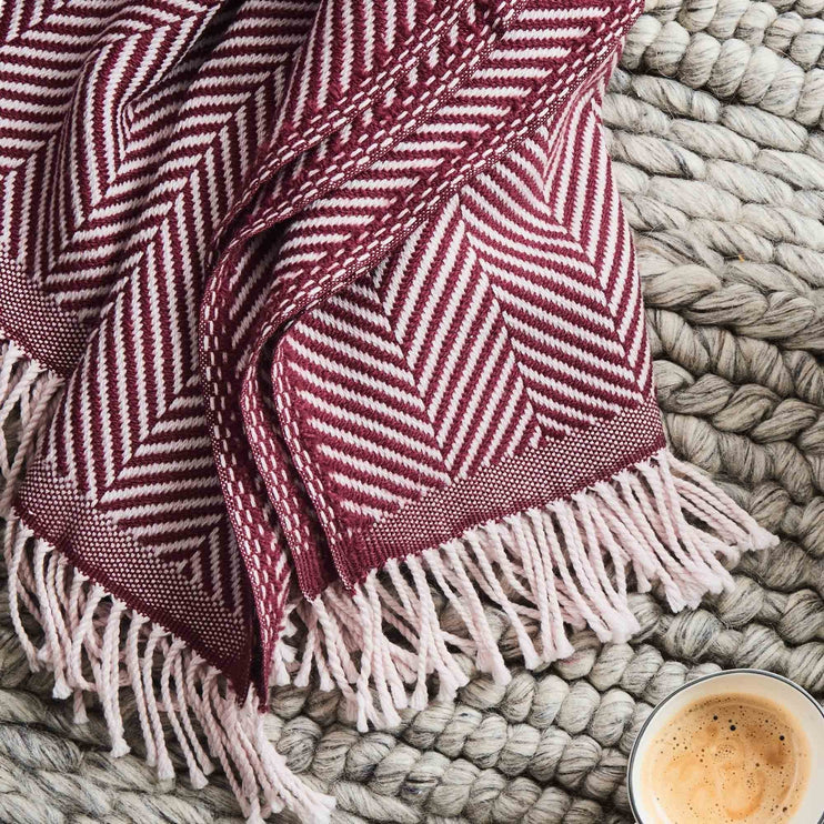 Decke Sallain Weinrot & Altrosa | Schöne Ideen für Ihr Zuhause | URBANARA