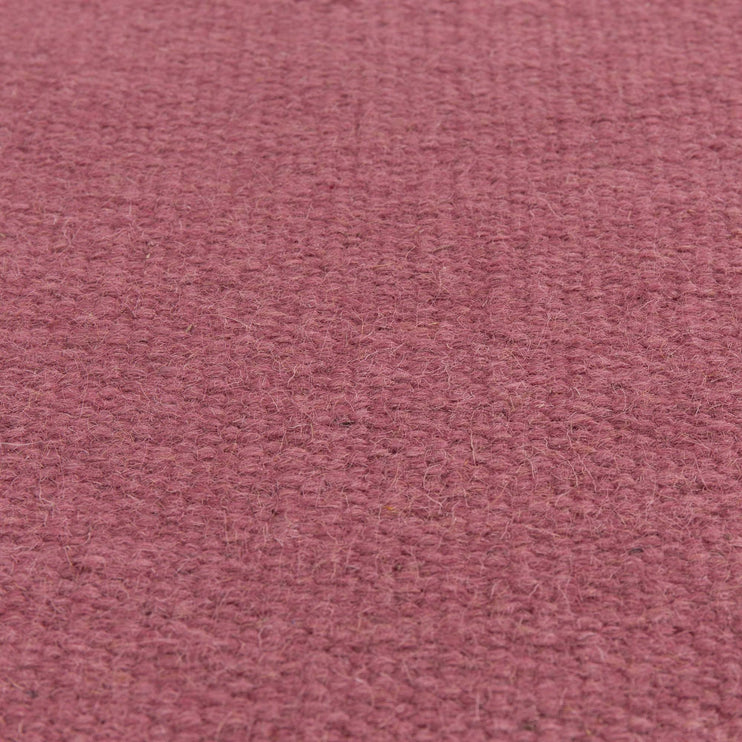 Manu runner, raspberry, 100% wool & 100% cotton | URBANARA runners