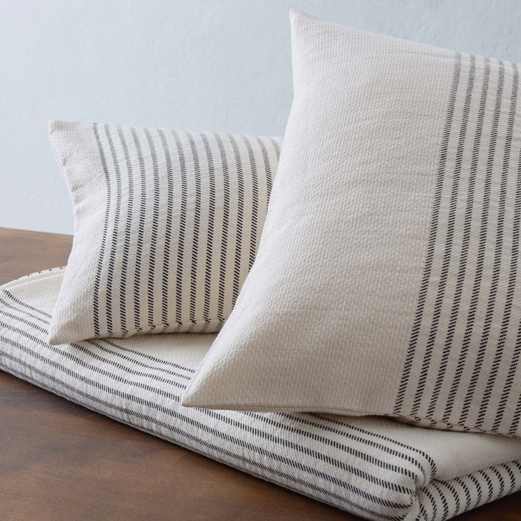 Tagesdecke Kadan, Creme & Schwarz, 50% Leinen & 50% Baumwolle | URBANARA Tagesdecken & Überwürfe