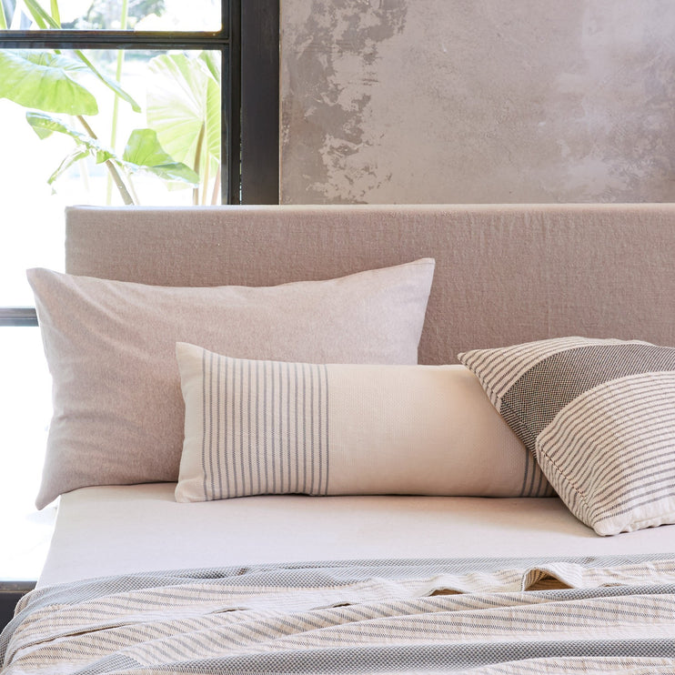 Cream & Black Kadan Kissenhülle | Home & Living inspiration | URBANARA