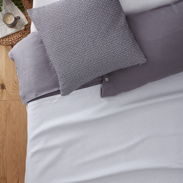 Light grey & White Mondego Decke | Home & Living inspiration | URBANARA