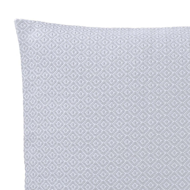 Kissenhülle Mondego, Hellgrau & Weiß, 100% Baumwolle | URBANARA Kissenhüllen