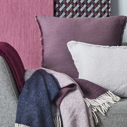 Kissenhülle Bellvisin Aubergine | Schöne Ideen für Ihr Zuhause | URBANARA