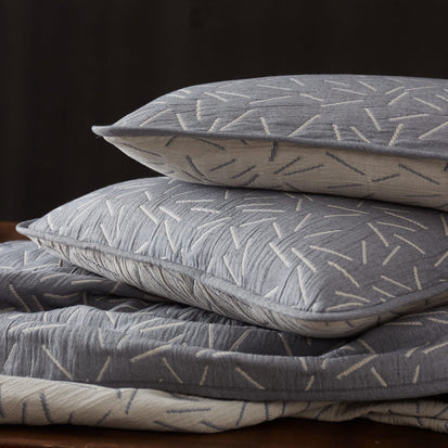 Grey & Sand Alcains Kissenhülle | Home & Living inspiration | URBANARA