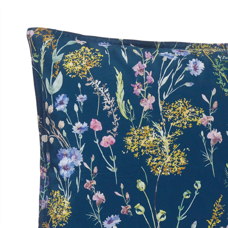 Multicolour & Dark blue Laviano Kissenhülle | Home & Living inspiration | URBANARA