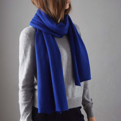 Schal Norain Royalblau | Schöne Ideen für Ihr Zuhause | URBANARA