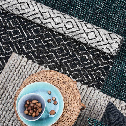 Amini Wool Rug in black & off-white | Home & Living inspiration | URBANARA