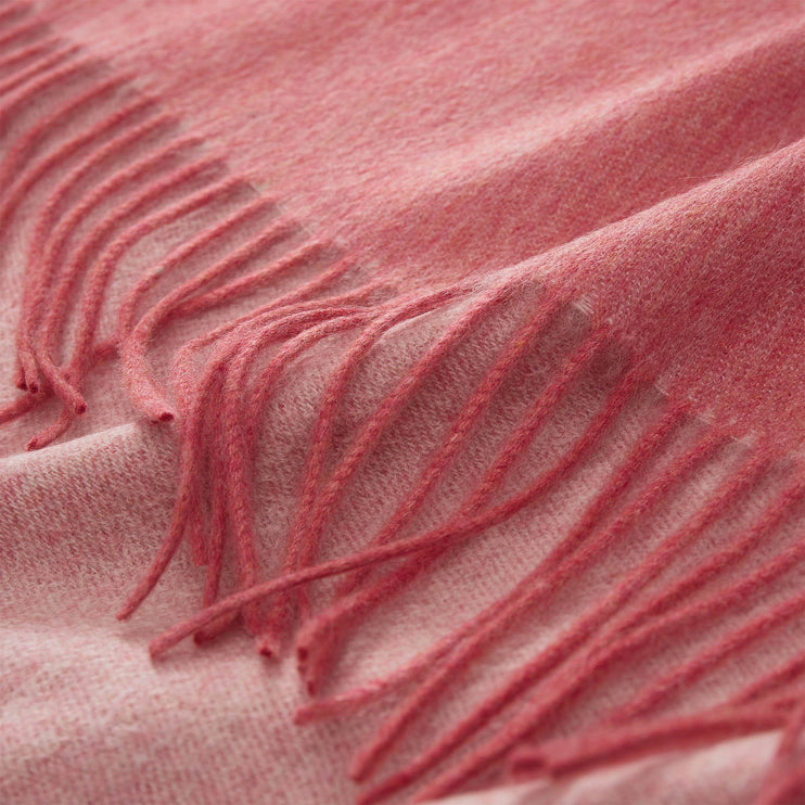 Decke Sontra, Koralle & Elfenbein, 10% Kaschmirwolle & 90% Wolle | URBANARA Kaschmirdecken