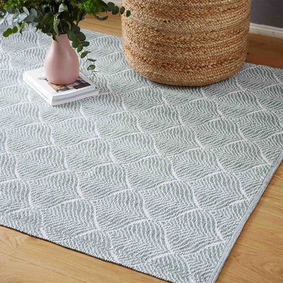 Grey green & Natural white Shipry Teppich | Home & Living inspiration | URBANARA