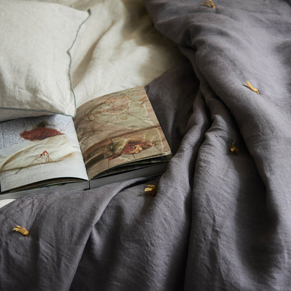 Grey & Bright mustard Gaya Tagesdecke | Home & Living inspiration | URBANARA