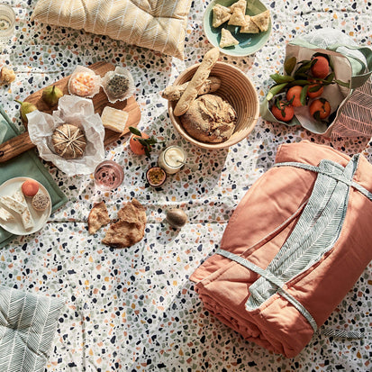 Picknickdecke Avolain Grüngrau & Naturweiß & Papaya | Schöne Ideen für Ihr Zuhause | URBANARA