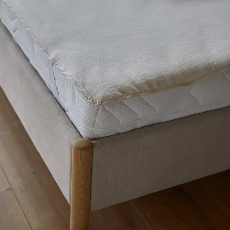 Matratzenschoner Mirina in Natur aus 100% Bio-Baumwolle