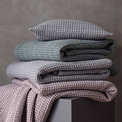 Tagesdecke Anadiain Mintgrün | Schöne Ideen für Ihr Zuhause | URBANARA