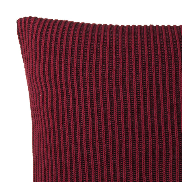Bordeaux red & Dark red Azoia Kissenhülle | Home & Living inspiration | URBANARA