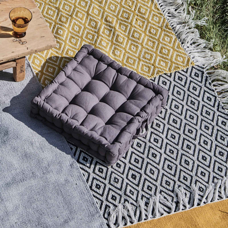 Barota Outdoor Rug in black & white | Home & Living inspiration | URBANARA