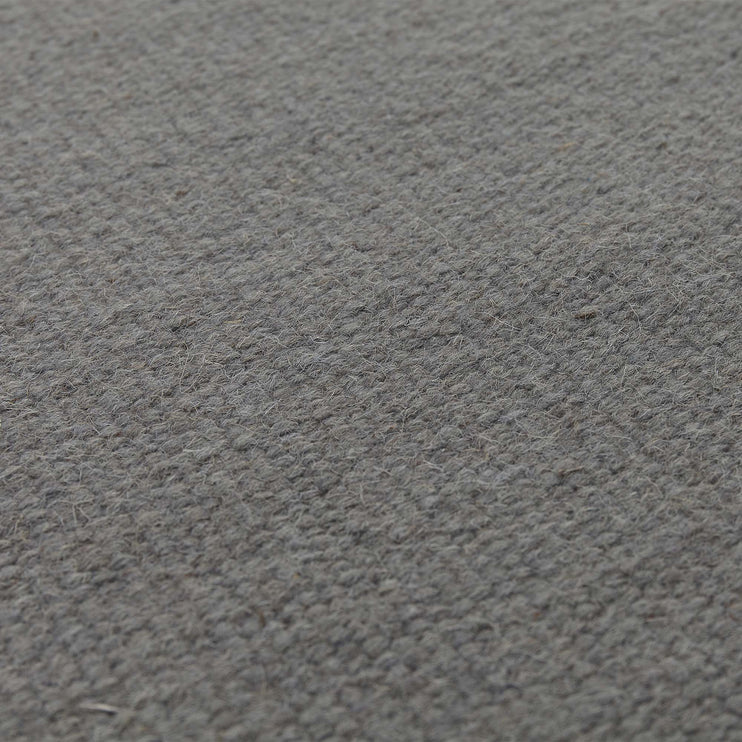 Manu rug, green grey, 50% new wool & 50% cotton | URBANARA wool rugs