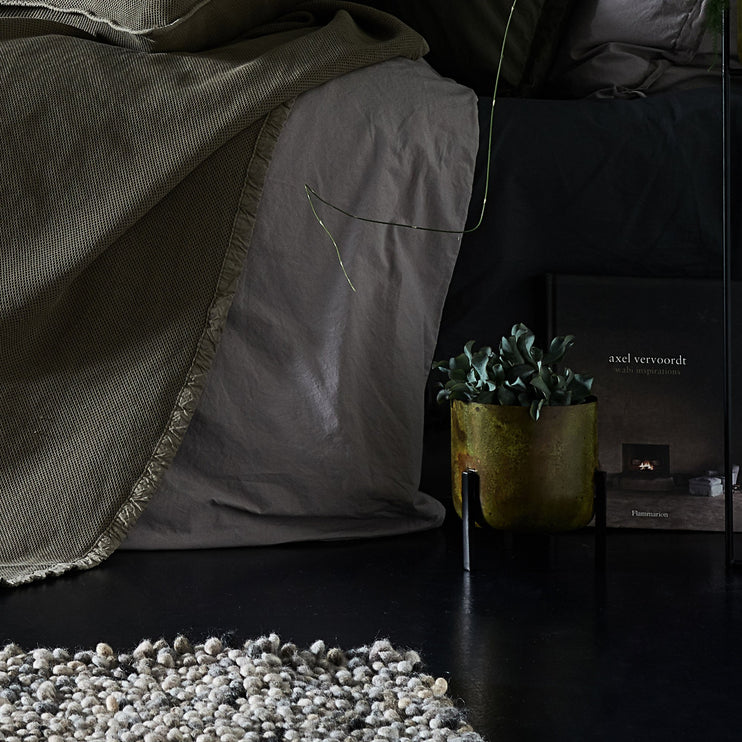 Pflanzenkorb Zaroliin Messing & Senfgelb & Schwarz | Schöne Ideen für Ihr Zuhause | URBANARA