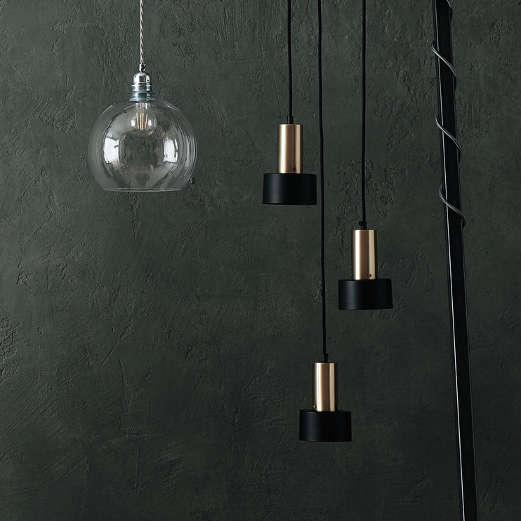 Black & Brass Kurchi Hängelampe | Home & Living inspiration | URBANARA