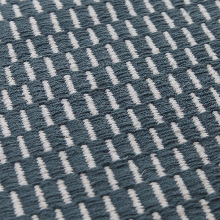 Läufer Upani, Petrol & Natur, 100% Baumwolle | URBANARA Läufer