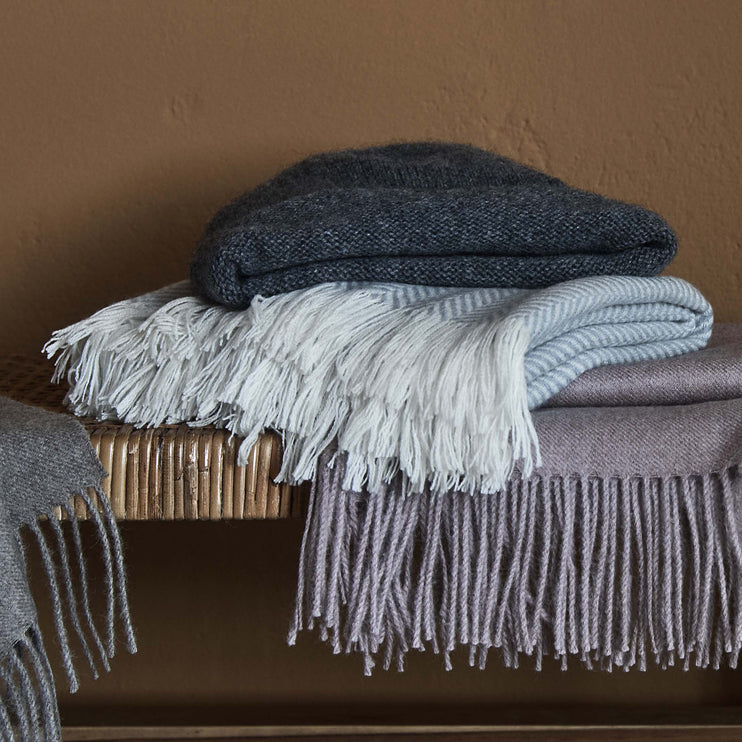 Nerva scarf, light grey & cream, 100% cashmere wool |High quality homewares