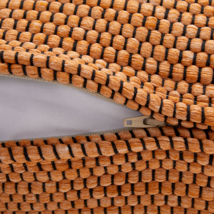 Upcycling-Kissen mit Füllung Garvao [Honig]