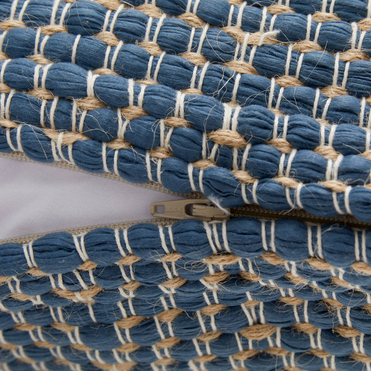 Upcycling-Kissen mit Füllung Pavaro [Blau]