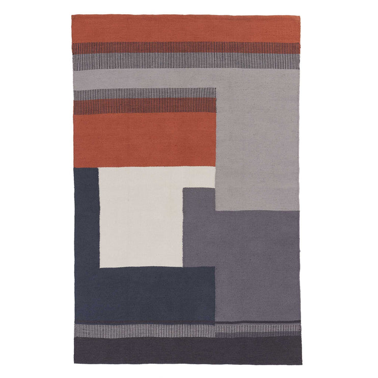 Teppich Indari Dunkles Graublau & Taubenblau & Terrakotta, 100% PET | URBANARA Gartenaccessories