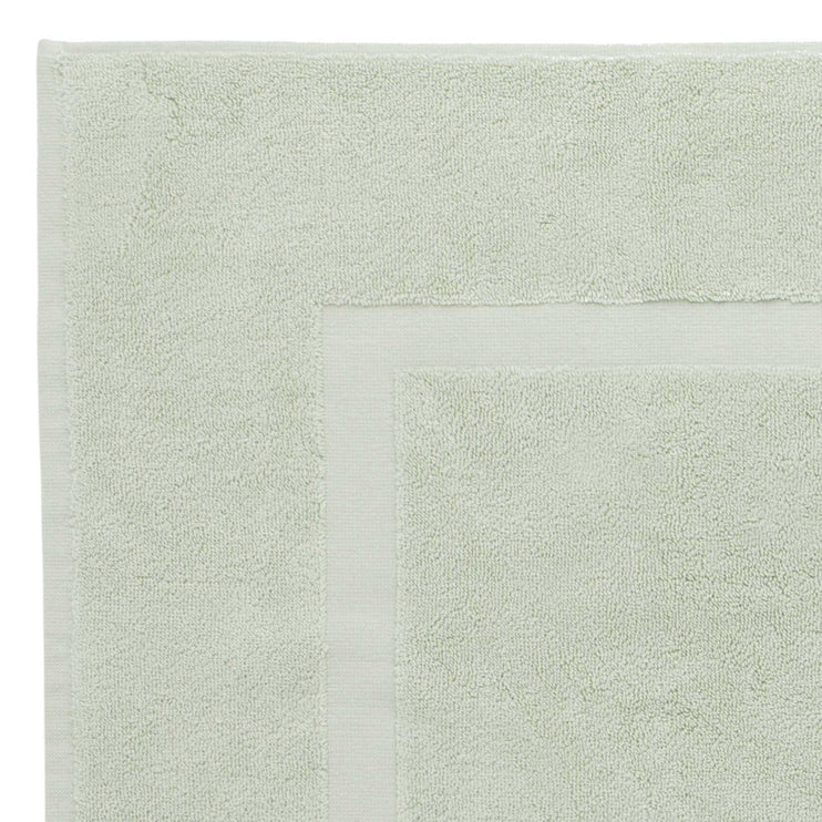 Badematte Penela, Minzgrün, 100% ägyptische Baumwolle | URBANARA Badematten