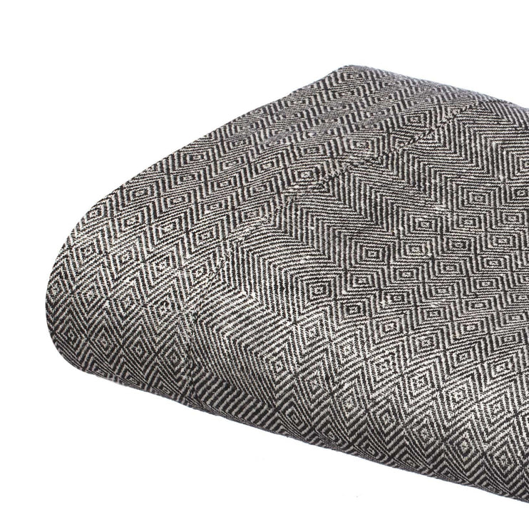 Tischdecke Zarasaiin Schwarz & Weiß | Schöne Ideen für Ihr Zuhause | URBANARA