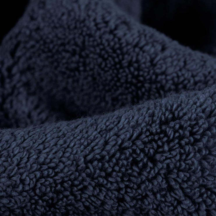Handtuch Alvito, Dunkelblau, 100% Zero-Twist Baumwolle | Hochwertige Wohnaccessoires