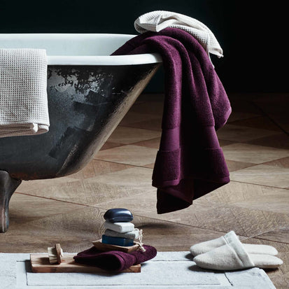 Bordeaux red Alvito Handtuch | Home & Living inspiration | URBANARA