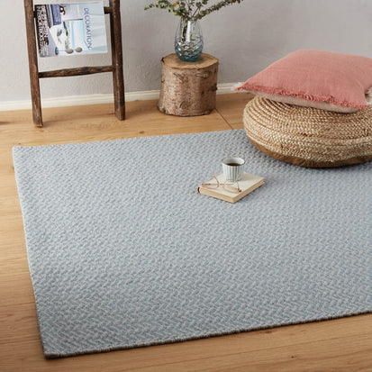 Mint & Light grey Kolvra Teppich | Home & Living inspiration | URBANARA