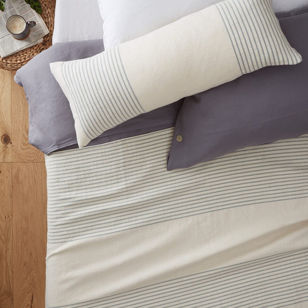 Cream & Grey green Kadan Kissenhülle | Home & Living inspiration | URBANARA