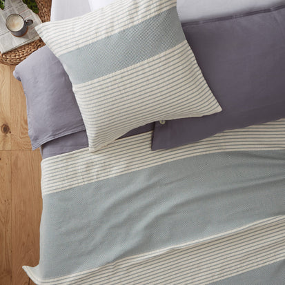 Grey green & Cream Kadan Kissenhülle | Home & Living inspiration | URBANARA
