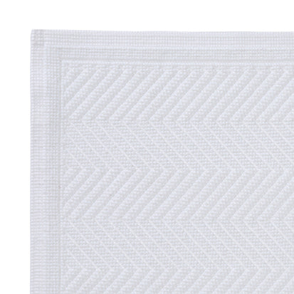 White Tajo Badematte | Home & Living inspiration | URBANARA