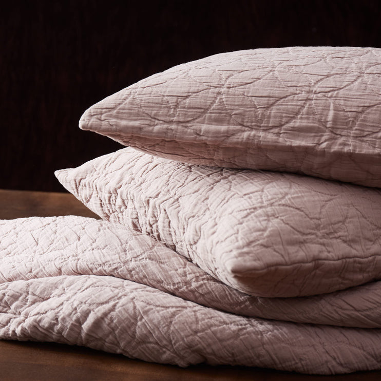 Kissenhülle Carvado in Taupe aus 100% Baumwolle | Entdecken Sie unsere schönsten Wohnaccessoires