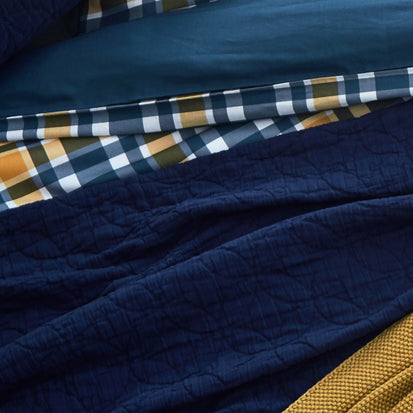 Tagesdecke Carvadoin Dunkelblau | Schöne Ideen für Ihr Zuhause | URBANARA
