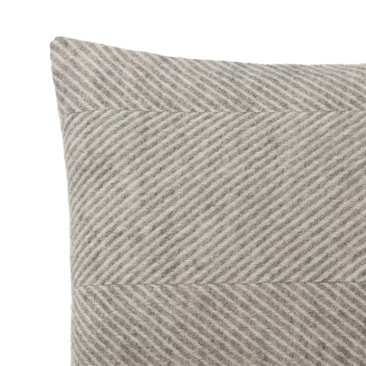 Kissenhülle Gotland, Grau & Creme, 100% Wolle & 100% Leinen | URBANARA Kissenhüllen