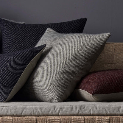 Kissenhülle Gotlandin Grau & Creme | Schöne Ideen für Ihr Zuhause | URBANARA