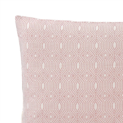 Coral & Natural white Alcoa Kissenhülle | Home & Living inspiration | URBANARA