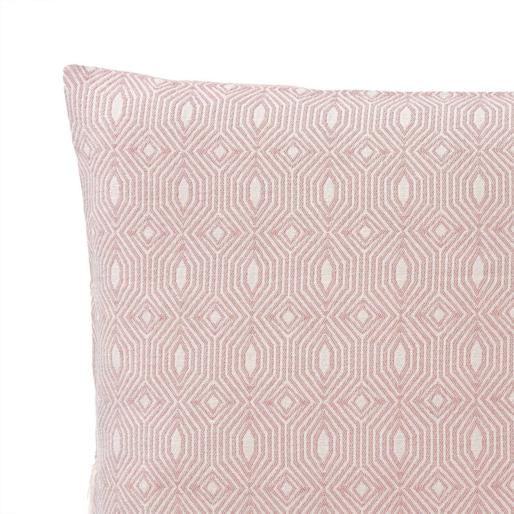 Coral & Natural white Alcoa Kissenhülle | Home & Living inspiration | URBANARA